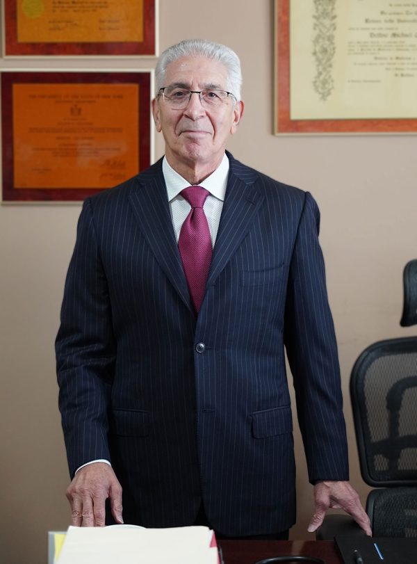 Dr. Delfino Crescenzo